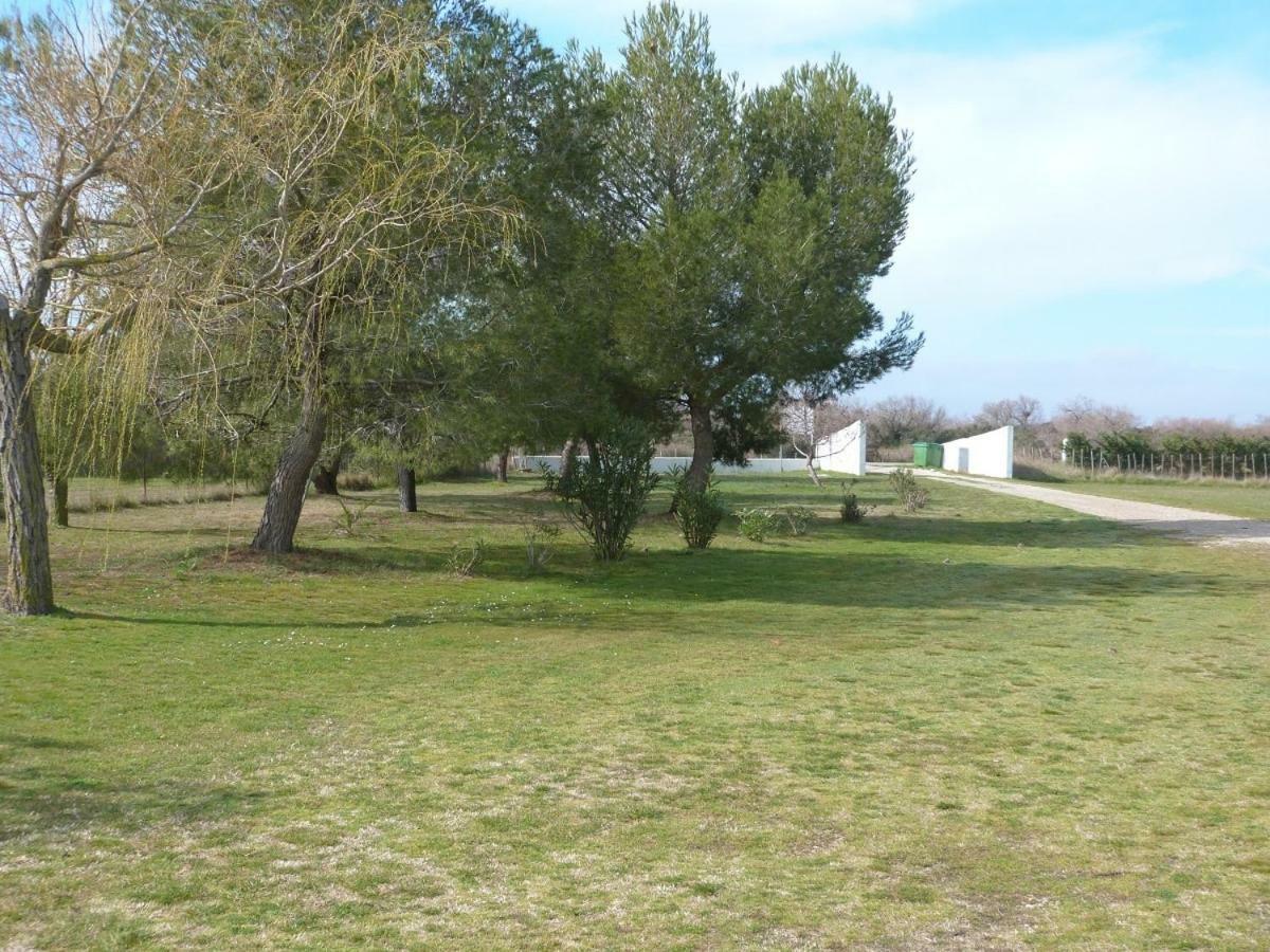 Mas Du Clos De La Barque Saintes-Maries-de-la-Mer Exterior photo